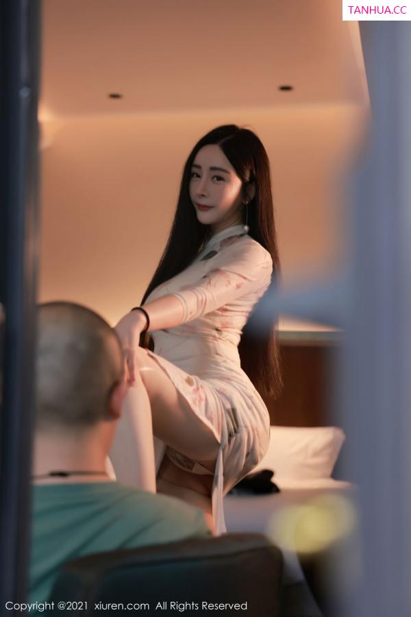 允薾  [XiuRen]高清写真图 2021.09.27 No.4002 允薾第12张图片